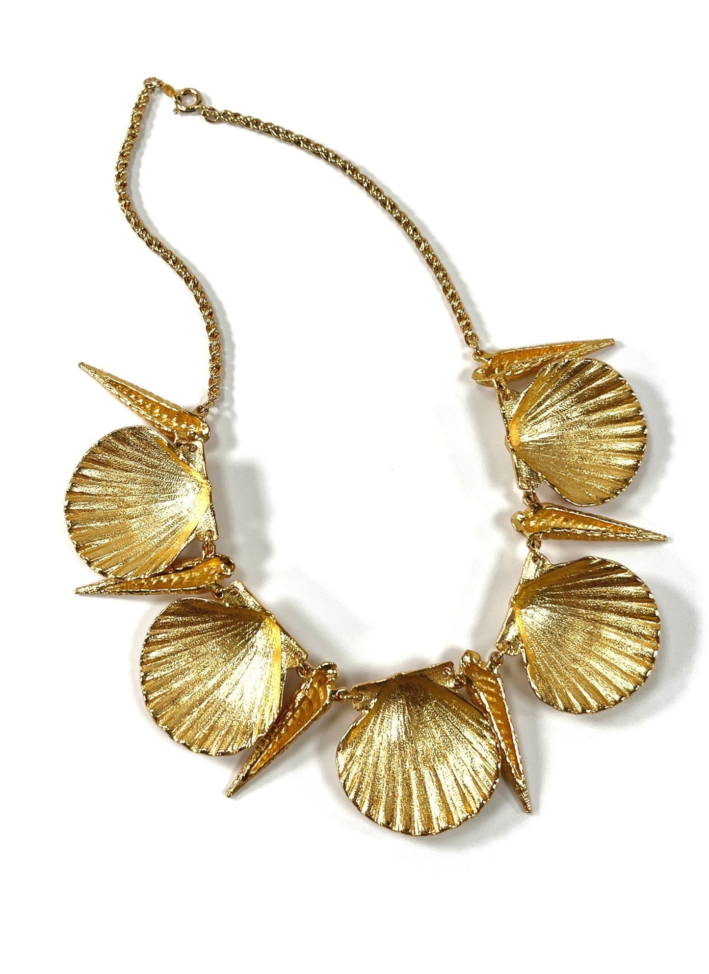 Scallop Seashell Matte Gold Collar Necklace - Georgie's NYC - Necklaces