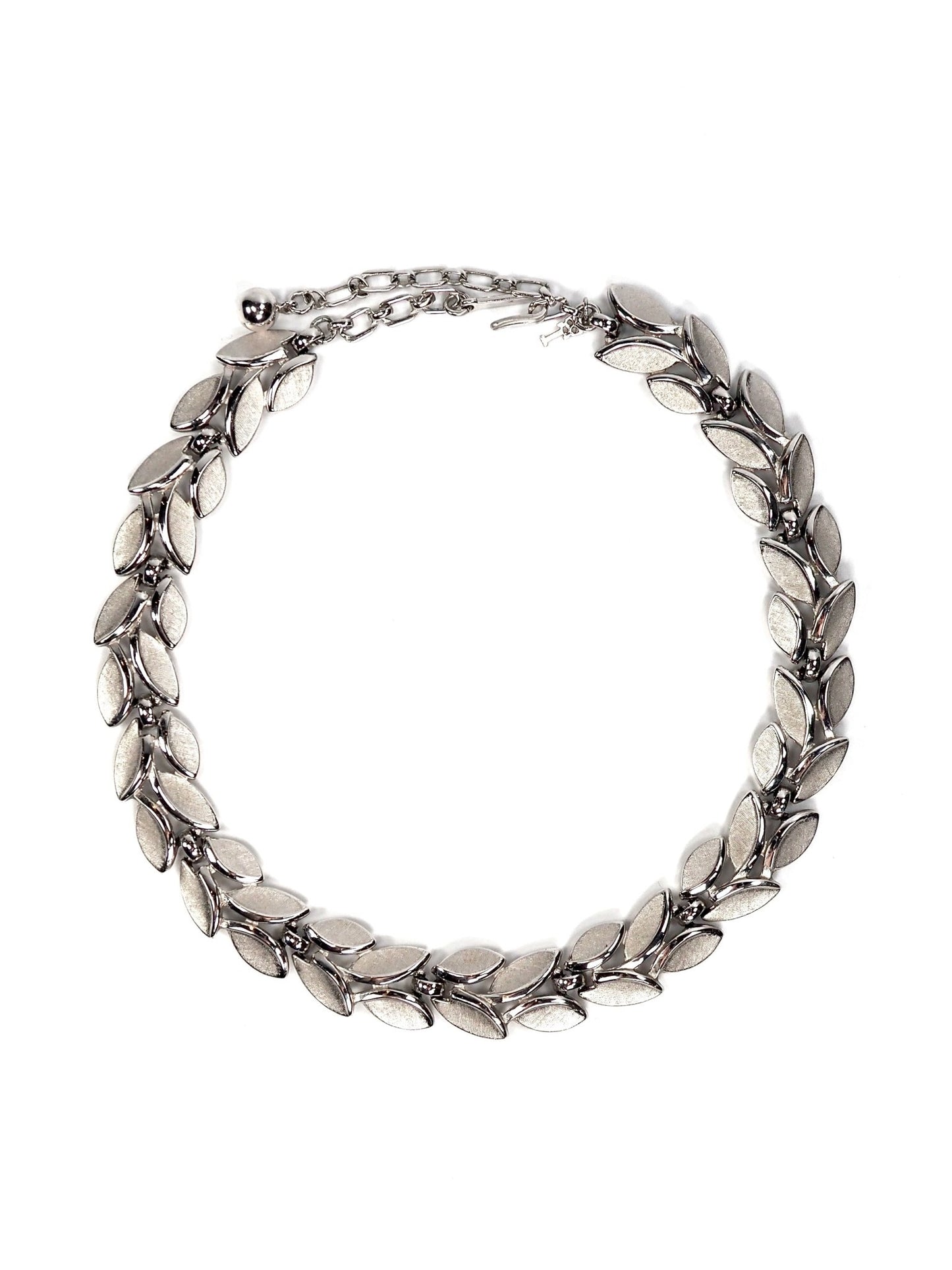 Trifari Silver Leaf Choker Necklace - Georgie's NYC - Necklaces