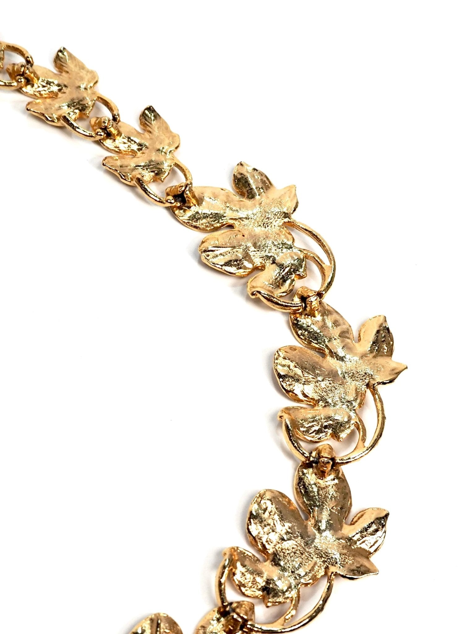 Gold Leaf Collar Necklace - Georgie's NYC - Necklaces